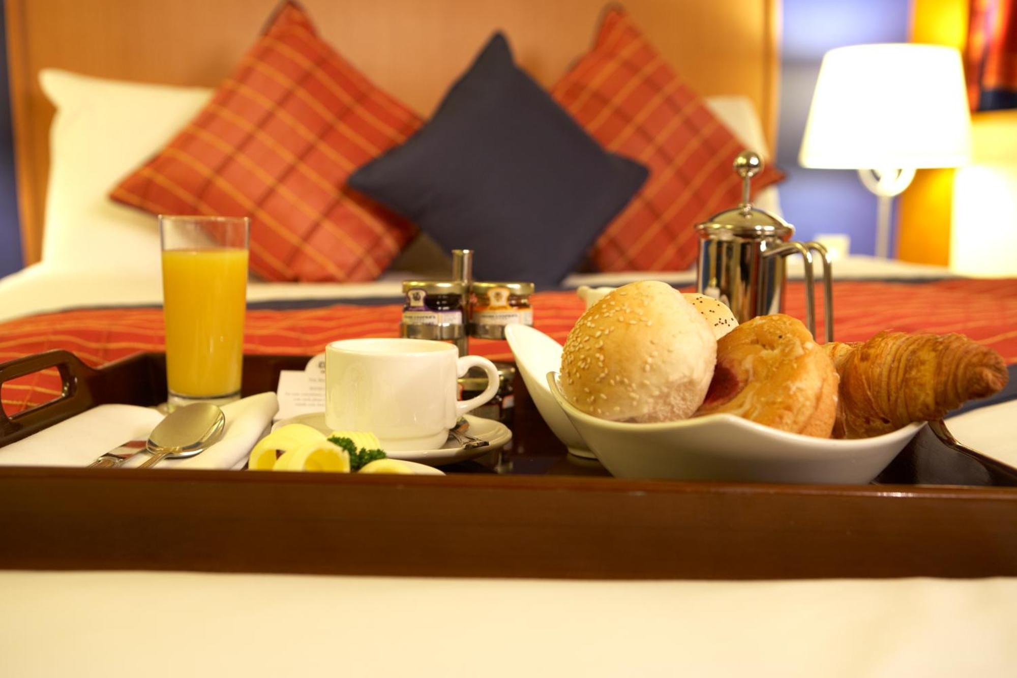 The Bull Hotel; Sure Hotel Collection By Best Western 彼得伯勒 外观 照片