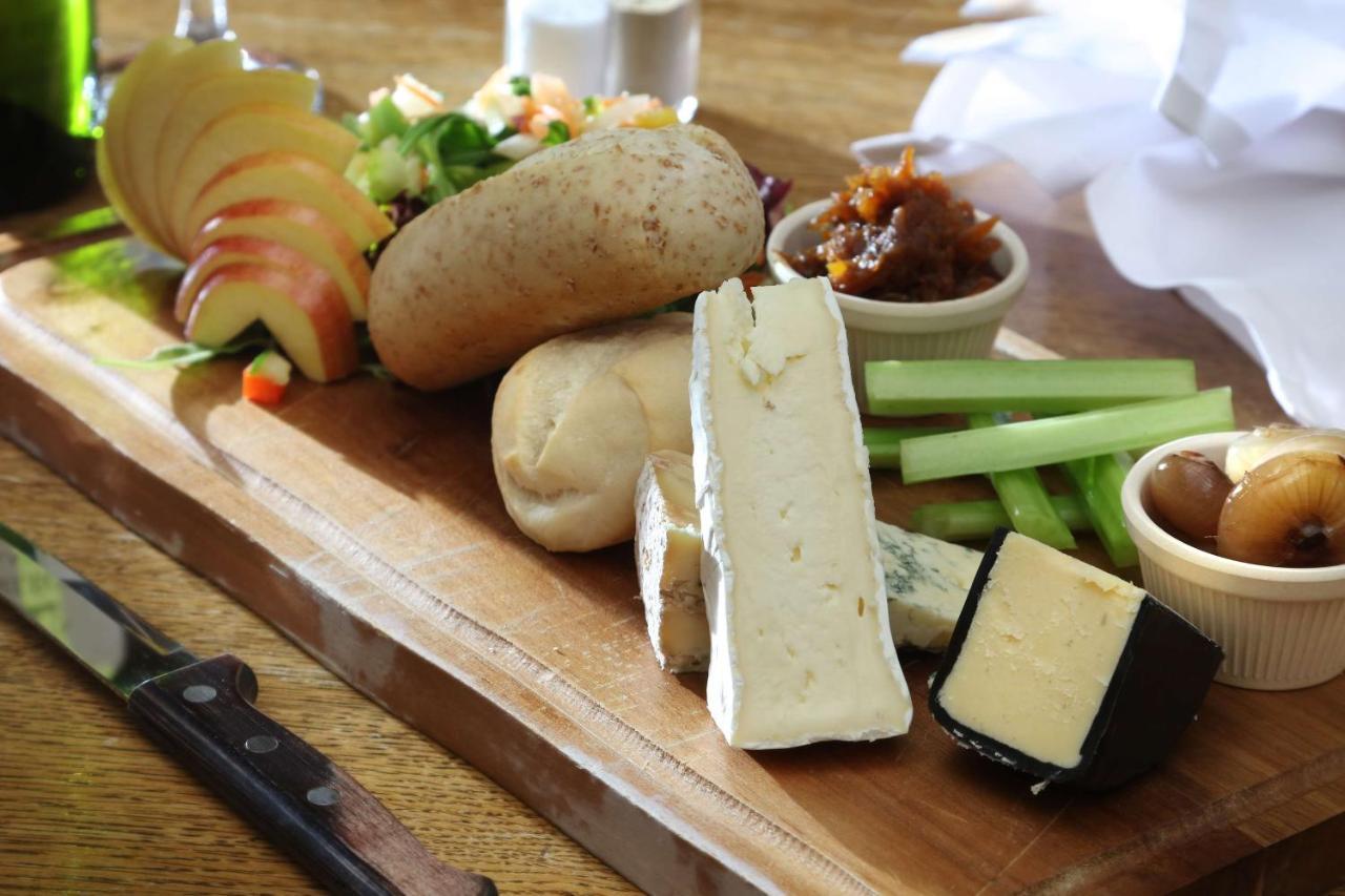 The Bull Hotel; Sure Hotel Collection By Best Western 彼得伯勒 外观 照片